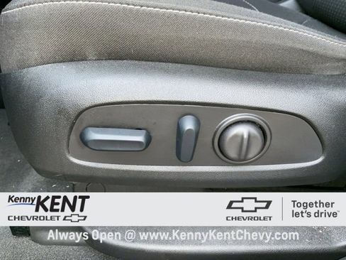 Certified 2023 GMC Acadia SLE w/ Driver Convenience Package image 25