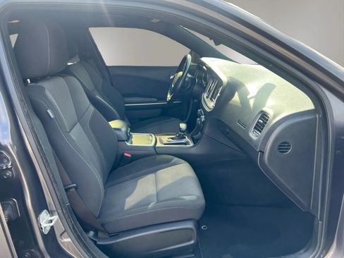 Used 2022 Dodge Charger SXT RWD image 30