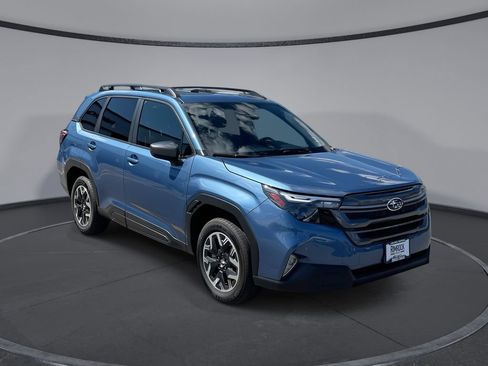 Certified 2025 Subaru Forester Premium AWD/4WD image 1