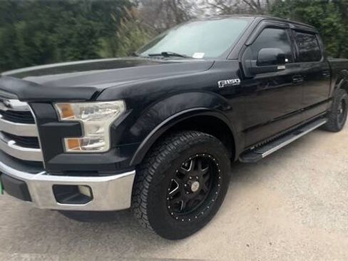 Used 2015 Ford F150 Lariat w/ Equipment Group 501A Mid image 4