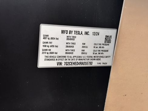 Used 2024 Tesla Cybertruck AWD Crew Cab image 28