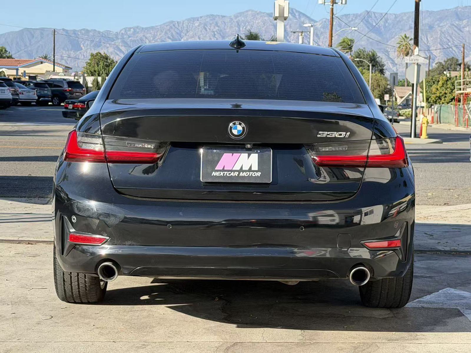 Used 2022 BMW 330i Sedan w/ Convenience Package RWD image 6
