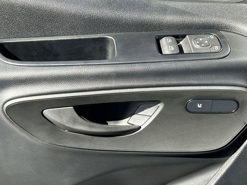 Used 2025 Mercedes-Benz Sprinter 2500 image 22