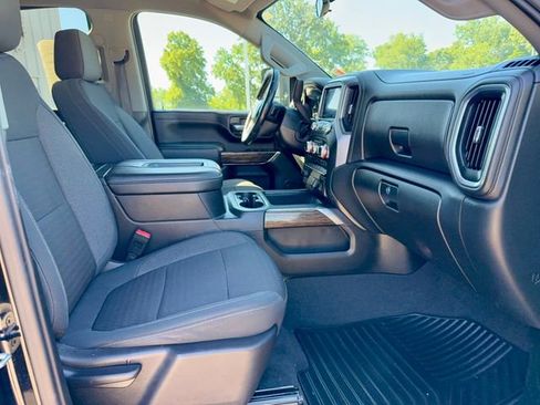 Used 2020 GMC Sierra 2500 SLE w/ X31 Off-Road Package AWD/4WD image 8