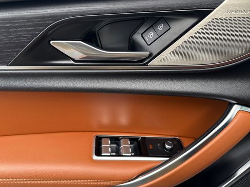 Used 2024 Jaguar XF R-Dynamic SE image 11