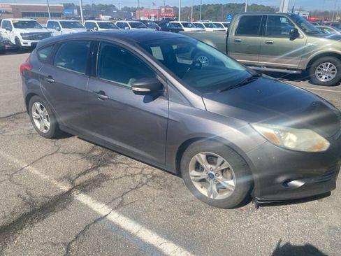 Used 2014 Ford Focus SE image 9