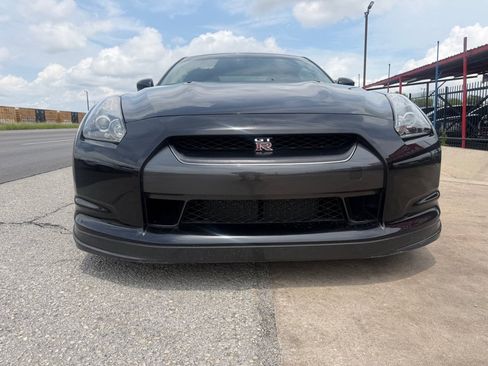 Used 2010 Nissan GT-R Premium AWD/4WD image 6