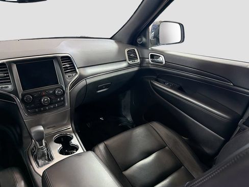 Used 2018 Jeep Grand Cherokee Limited AWD/4WD image 25