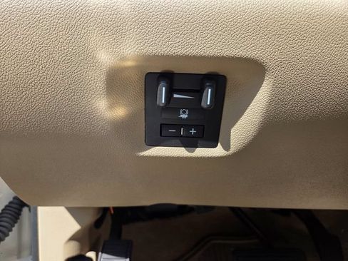 Used 2013 GMC Yukon Denali AWD/4WD image 12