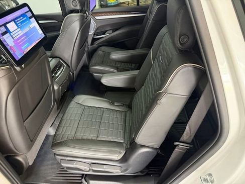 Used 2025 Cadillac Escalade Sport Platinum w/ LPO, Floor Liner Package AWD/4WD image 34