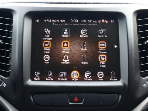 Used 2015 Jeep Cherokee Trailhawk w/ Comfort/Convenience Group AWD/4WD image 25