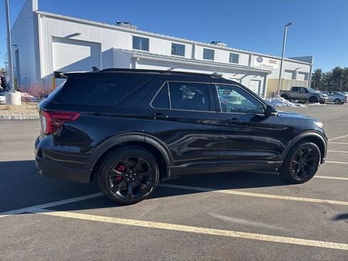 Used 2022 Ford Explorer ST w/ Equipment Group 401A image 7