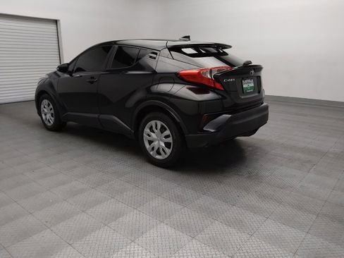 Used 2020 Toyota C-HR LE image 5