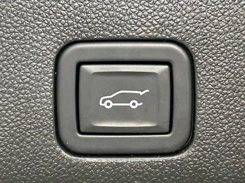 Used 2024 Cadillac Escalade Sport Platinum AWD/4WD image 17