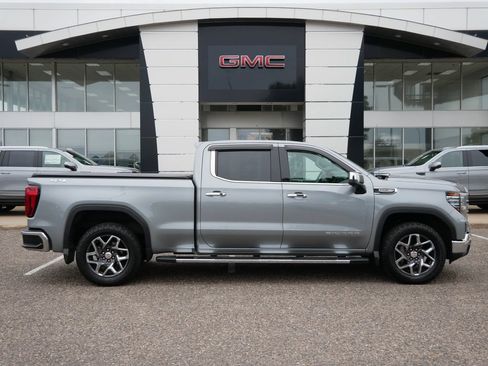Used 2024 GMC Sierra 1500 SLT w/ SLT Premium Plus Package AWD/4WD image 2