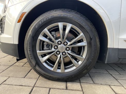 Used 2021 Cadillac XT5 Premium Luxury image 4