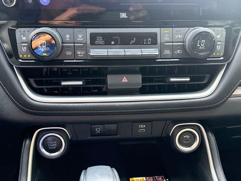 Used 2024 Toyota Grand Highlander Platinum image 22