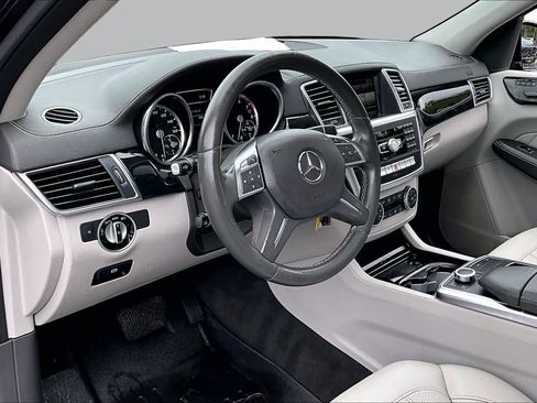 Used 2015 Mercedes-Benz GL 450 4MATIC image 18