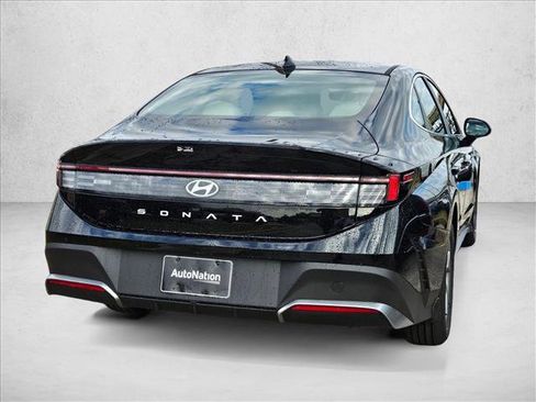 New 2026 Hyundai Sonata SE image 2