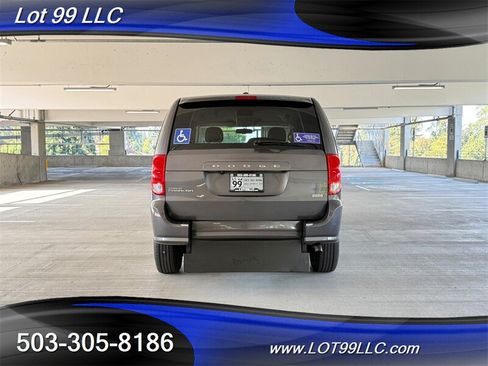 Used 2018 Dodge Grand Caravan SE w/ Power Convenience Group I FWD image 13