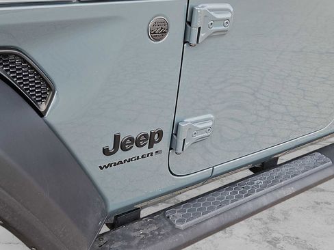 Used 2024 Jeep Wrangler Sport S image 11