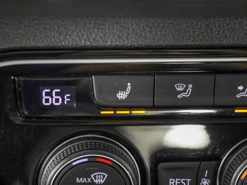 Used 2023 Volkswagen Atlas SEL R-Line AWD/4WD image 11