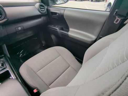 Used 2019 Toyota Tacoma SR RWD image 17