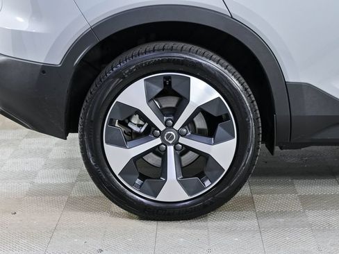 Certified 2026 Volvo XC40 B5 Plus AWD/4WD image 39