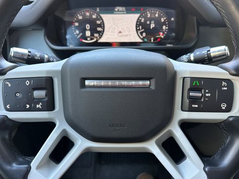 Used 2022 Land Rover Defender 110 Trophy Edition image 28