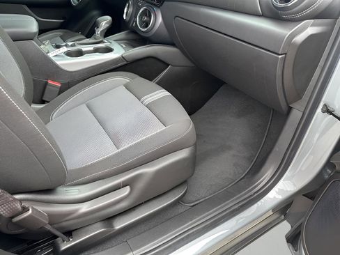 Used 2023 Chevrolet Blazer LT w/ Convenience Package image 16