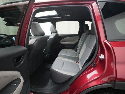 Used 2025 Subaru Forester Premium AWD/4WD image 15