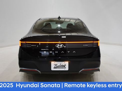 Certified 2025 Hyundai Sonata SE image 5