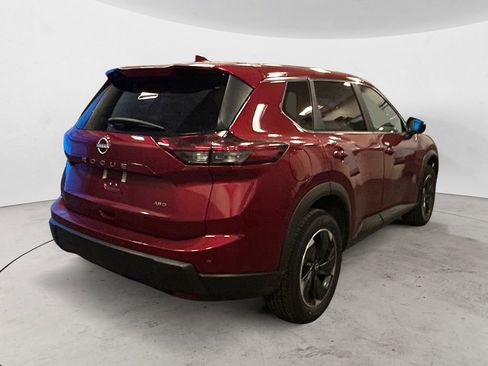 Used 2025 Nissan Rogue SV AWD/4WD image 6