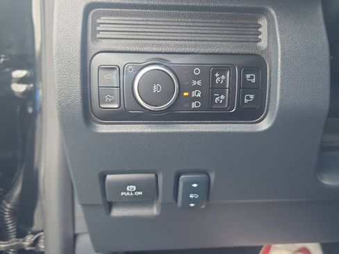 Certified 2025 Ford F350 Lariat w/ Black Appearance Package image 20