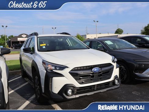 Used 2024 Subaru Outback Premium AWD/4WD image 2