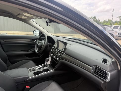 Used 2021 Honda Accord LX image 9