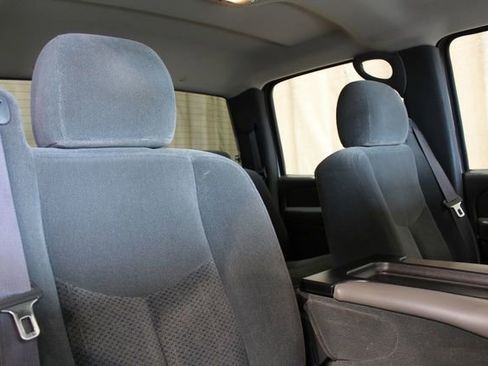 Used 2004 Chevrolet Silverado 2500 LS w/ Heavy-Duty Power Package image 21