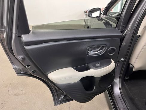 Used 2025 Honda HR-V EX-L image 19