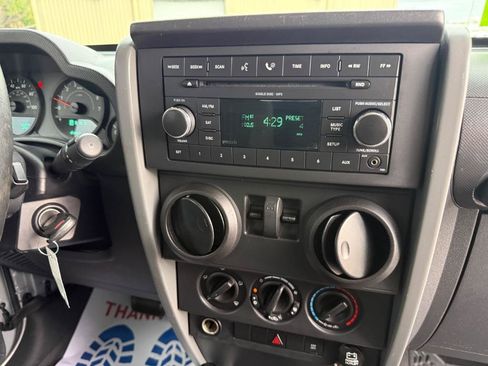 Used 2008 Jeep Wrangler X AWD/4WD image 15