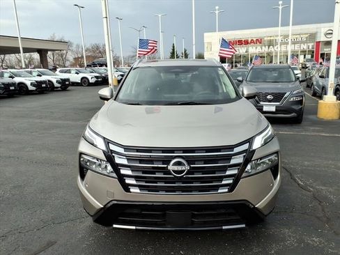 Certified 2026 Nissan Rogue Platinum w/ Tech Package image 8