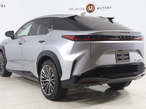 Used 2023 Lexus RZ 450e Premium AWD/4WD image 4