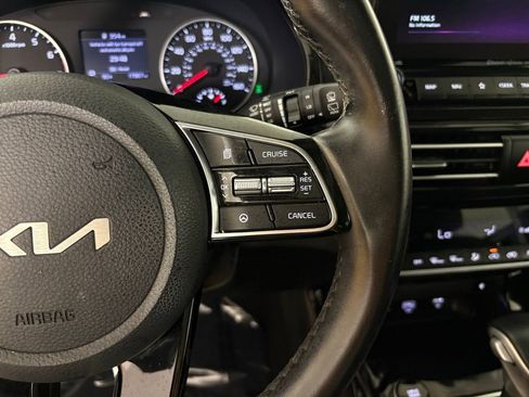 Used 2022 Kia Seltos EX image 22