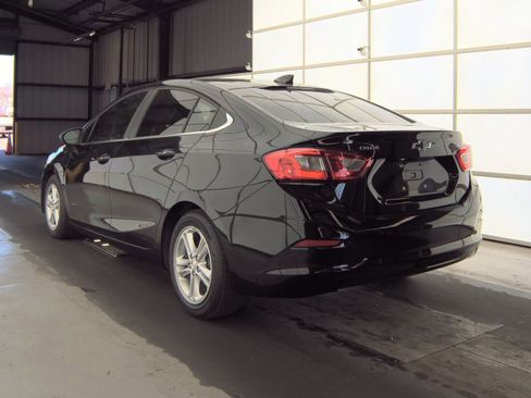 Used 2018 Chevrolet Cruze LT w/ Convenience Package image 9