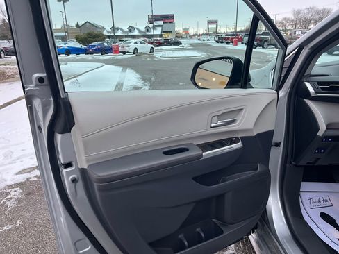 Certified 2023 Toyota Sienna XLE image 12