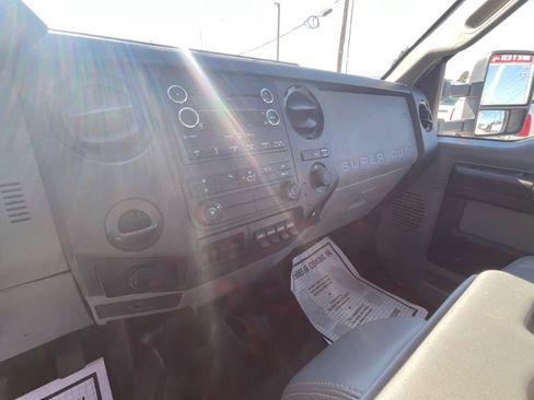 Used 2011 Ford F550 4x4 SuperCab Super Duty w/ PWR Equipment Group image 12