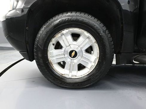 Used 2008 Chevrolet Suburban LT w/ LT Preferred Equipment Group image 18