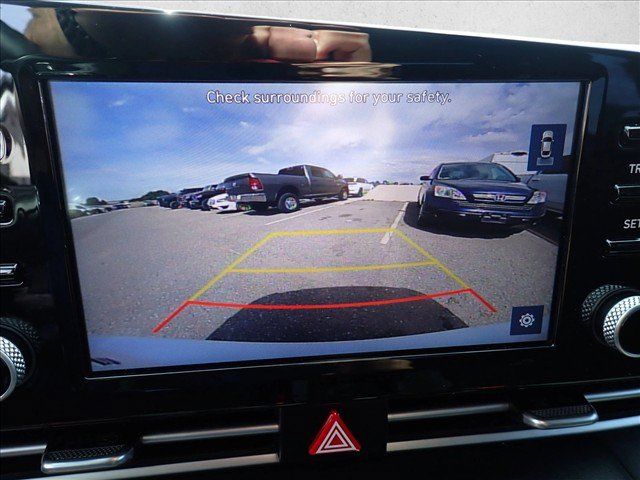 Used 2021 Hyundai Elantra SEL w/ Convenience Package FWD image 19