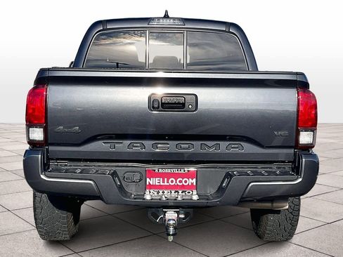 Used 2022 Toyota Tacoma SR image 7