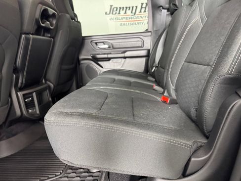 Used 2025 RAM 1500 Warlock AWD/4WD image 24