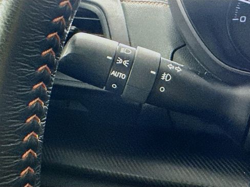 Used 2021 Subaru Crosstrek 2.0i Premium image 12